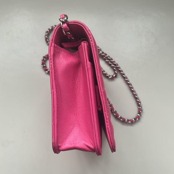 New Certified Authentic Chanel Wallet on Chain series 24 - Picture 5 of 9